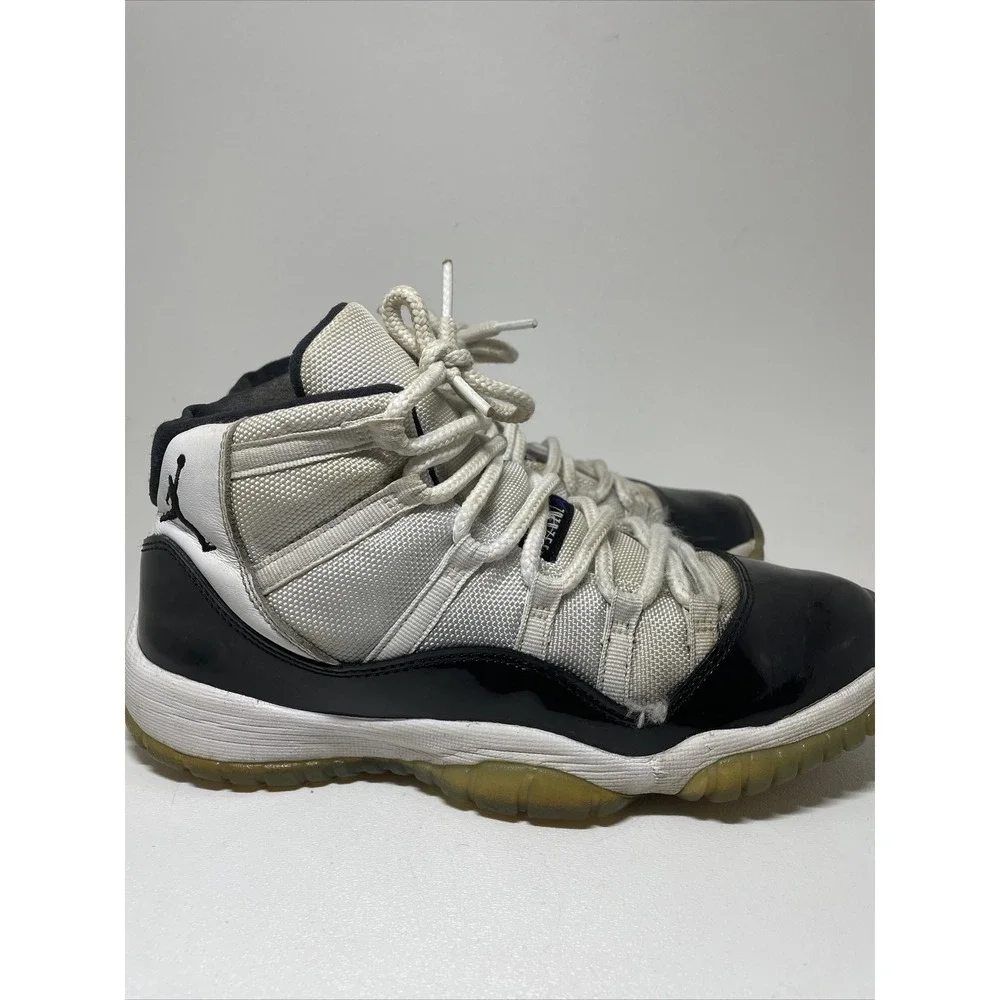 Nike Air Jordan 11 Retro Concord 2018 size‎ 7Y GS OG XI 378038–100 Black White